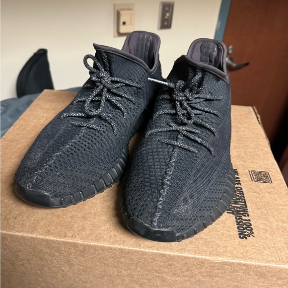 Size 13.5 - adidas Yeezy Boost 350 V2 Low Black Non-Reflective - Picture 3 of 6